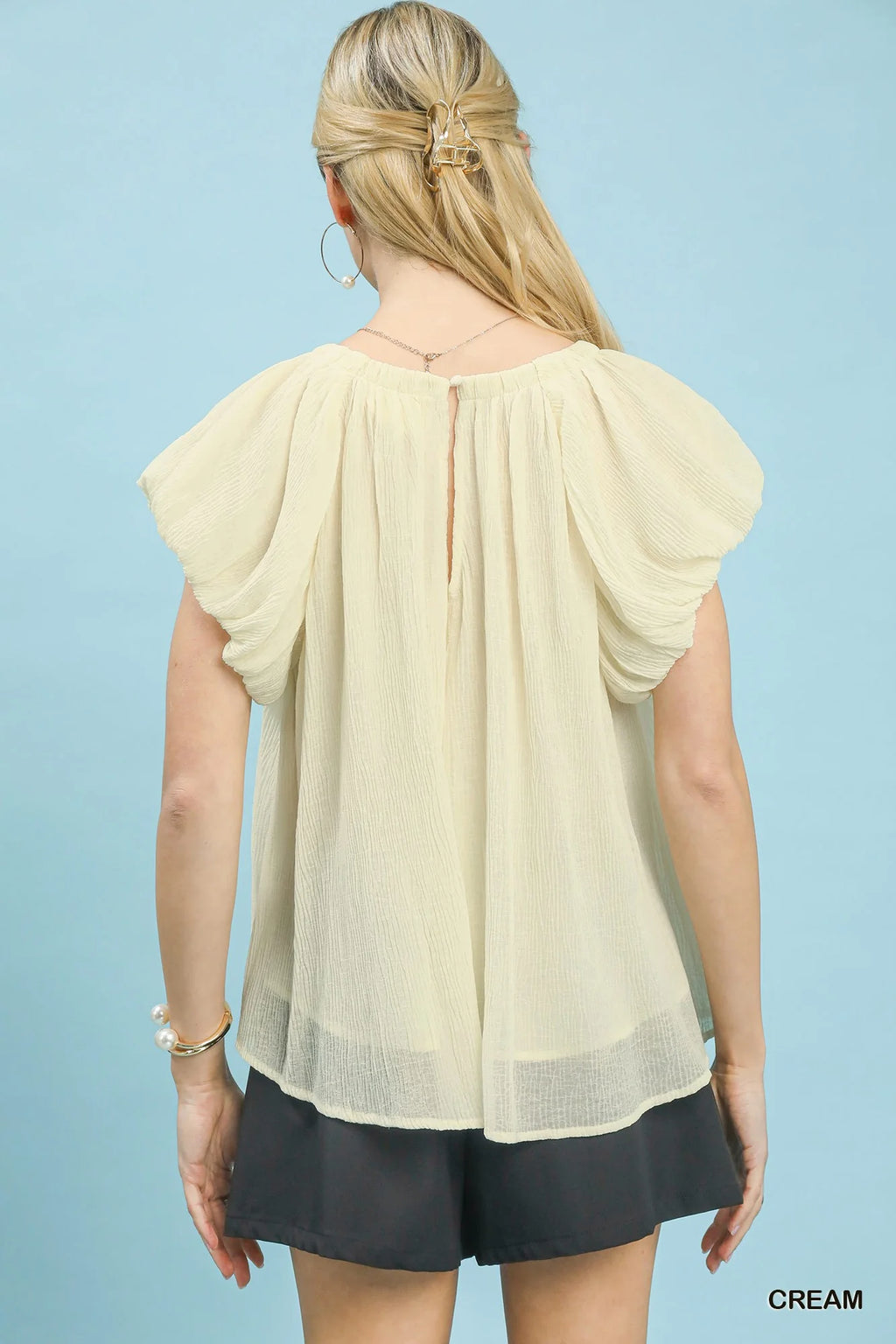 Umgee Crinkle Flutter Sleeve Peasant Top in Cream